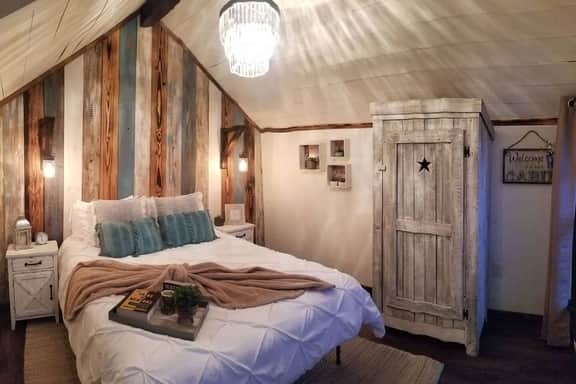 A Little Piece of Country Cabin - Pond • Firepit • Outdoor Games • Peaceful Escape